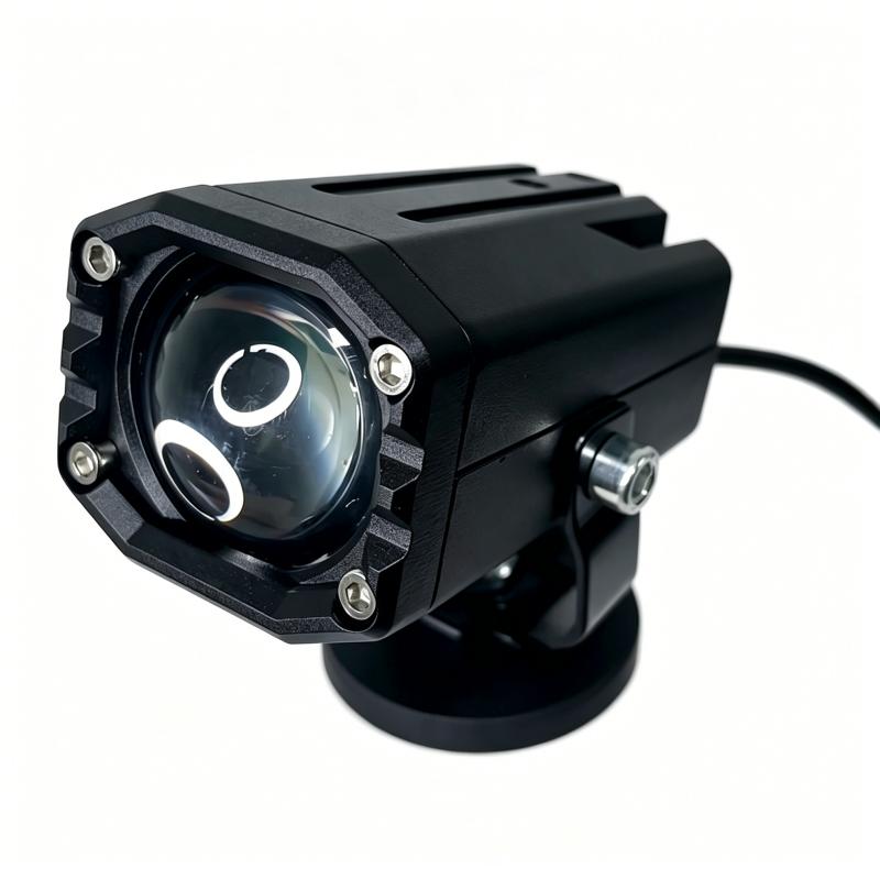 Single-lens tangential light type spotlight