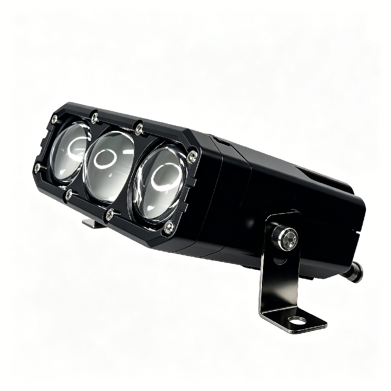 XL8 Three-eye grille lamp