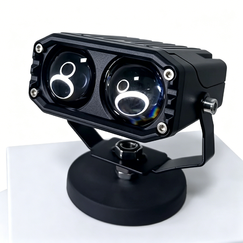 XL7 dual-eye grille lights